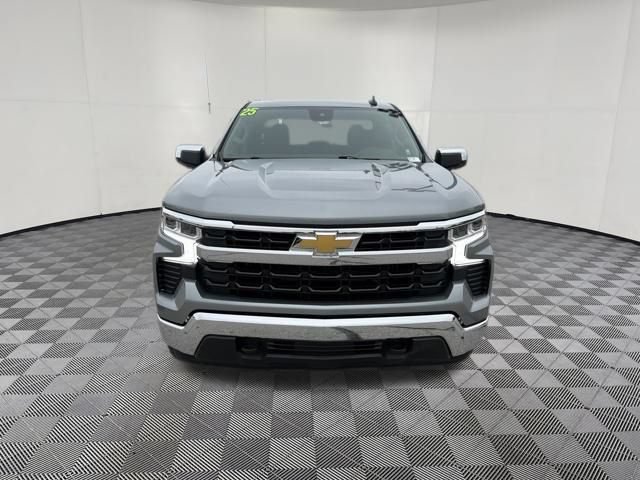Used 2025 Chevrolet Silverado 1500 LT AWD/4WD image 14