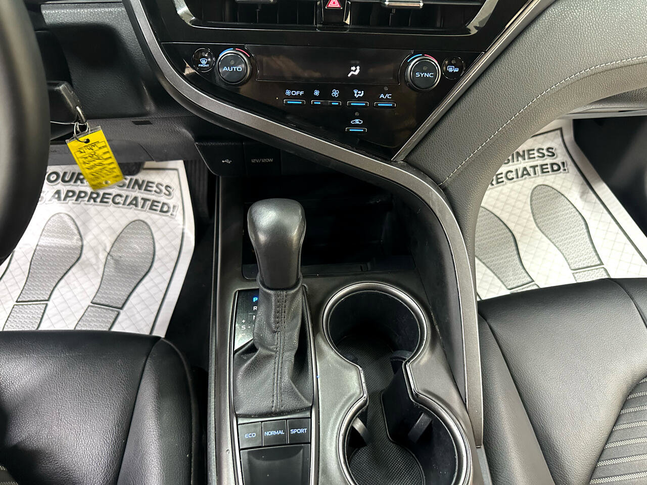 Used 2023 Toyota Camry SE image 28