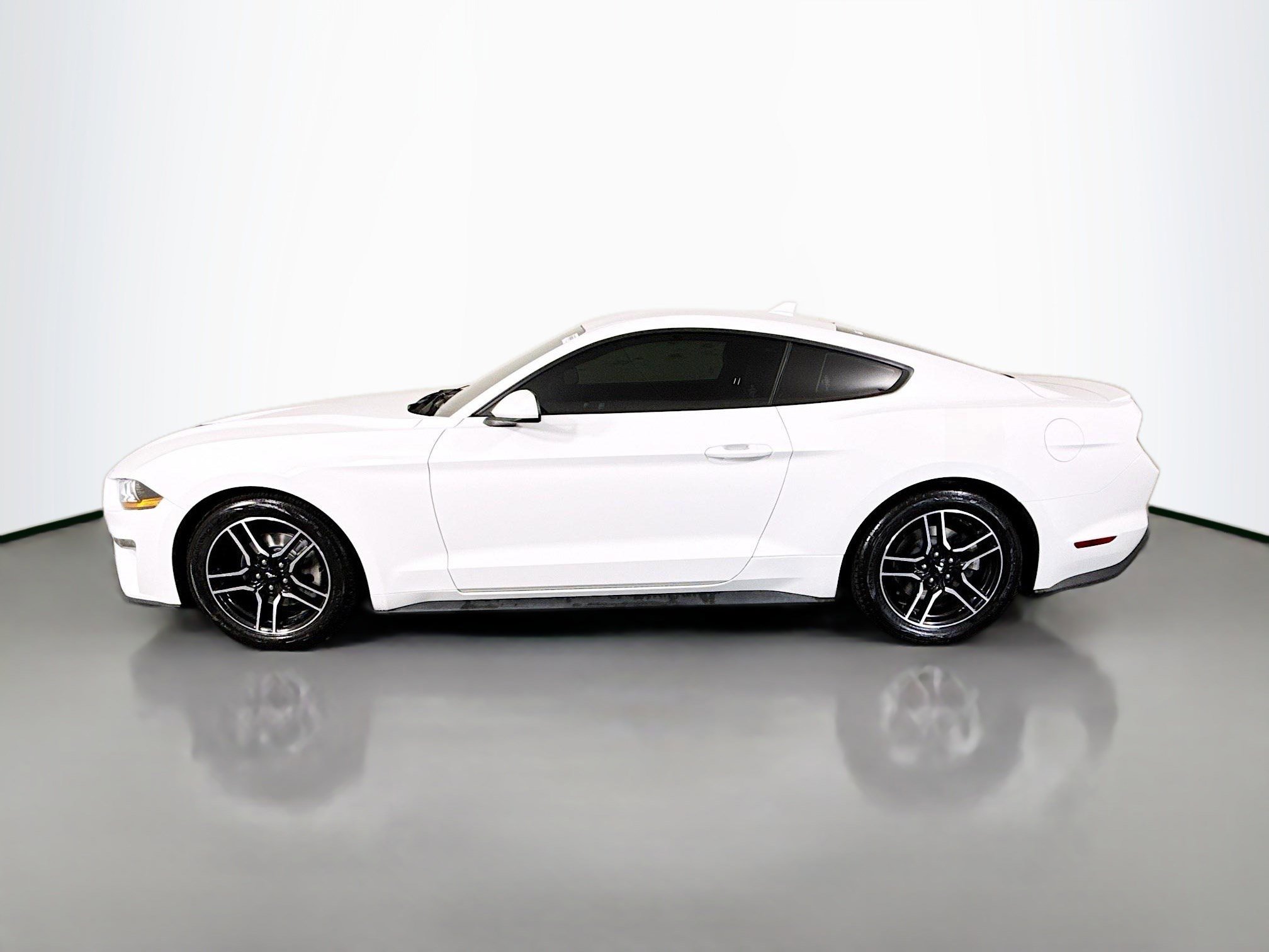 Used 2022 Ford Mustang Premium RWD image 6