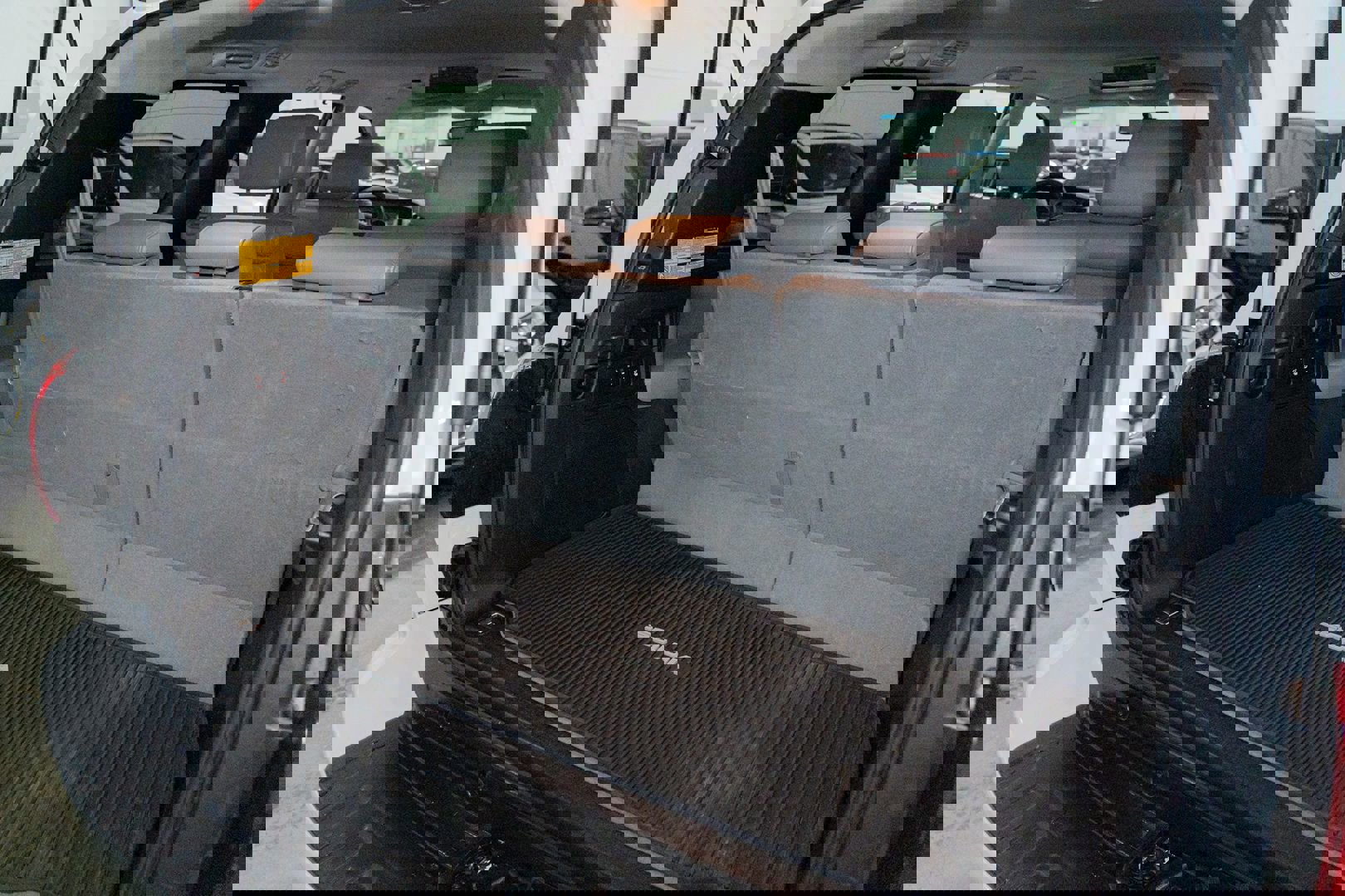 Used 2010 Toyota Sequoia Limited image 37