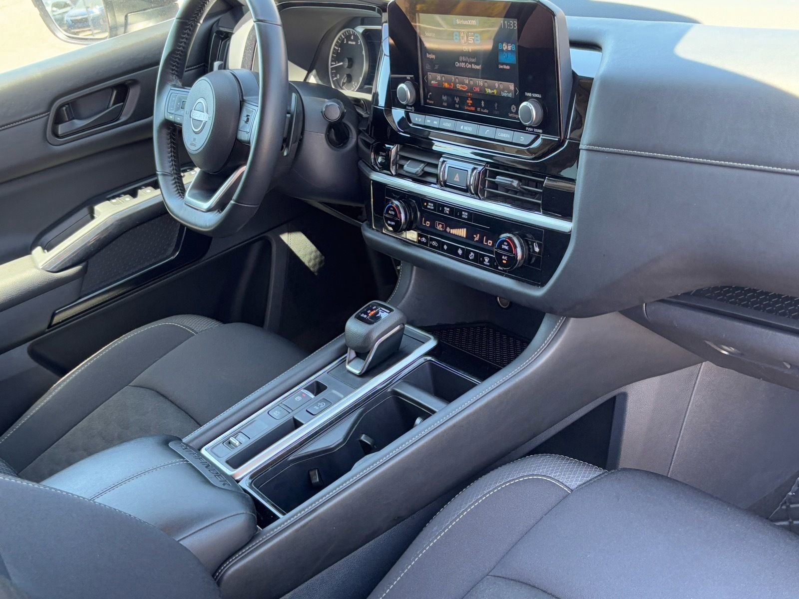 Certified 2025 Nissan Pathfinder SV image 9