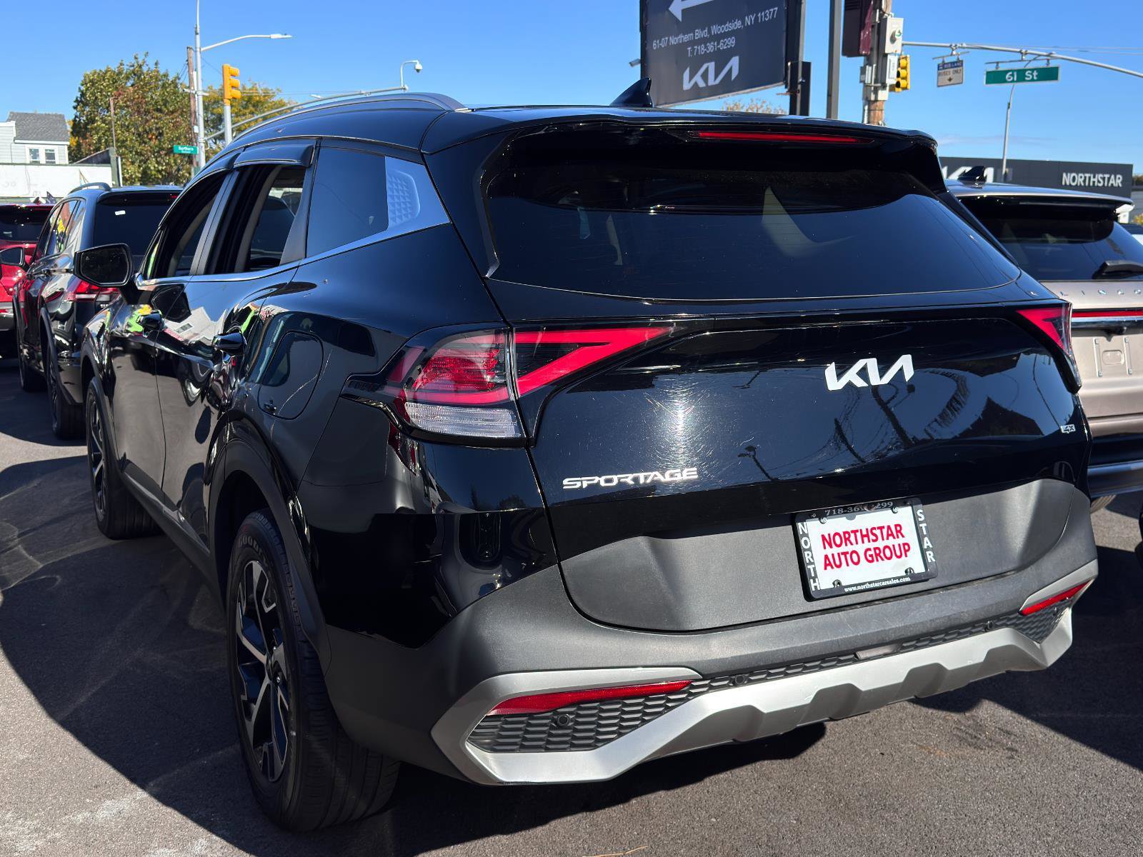 Used 2023 Kia Sportage EX image 6