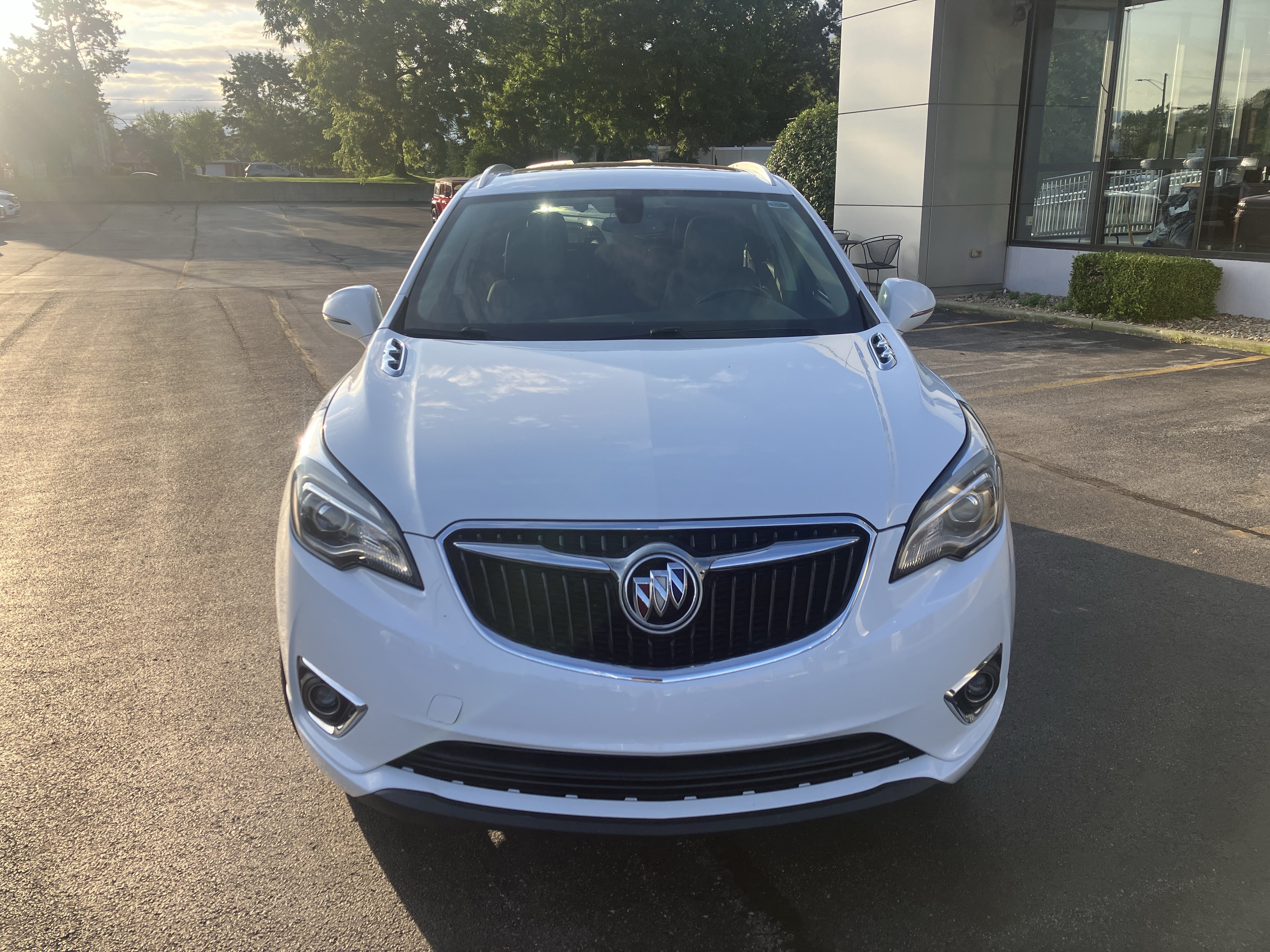Used 2020 Buick Envision Essence w/ Experience Buick Package AWD/4WD image 2