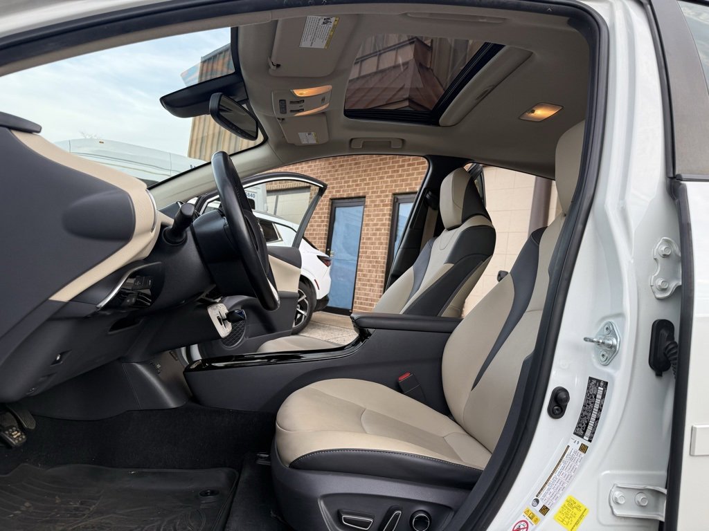 Used 2017 Toyota Prius Four image 21