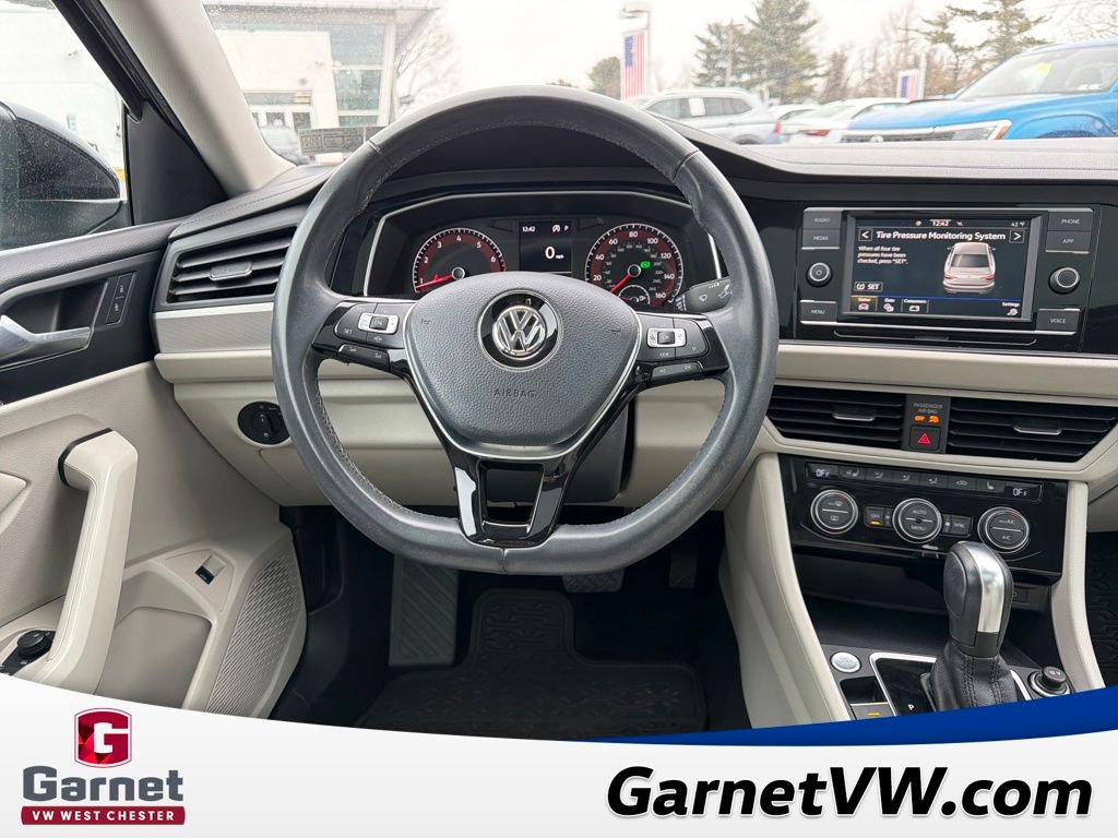 Used 2020 Volkswagen Jetta SE w/ SE Cold Weather Package image 13