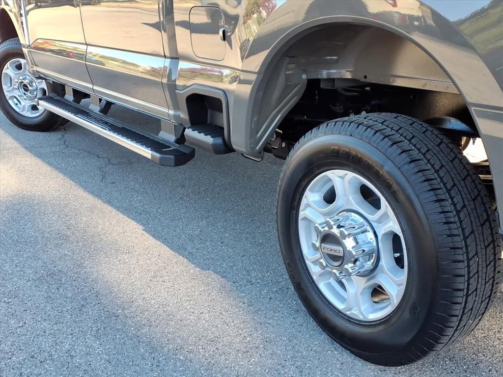 New 2026 Ford F250 XLT image 7