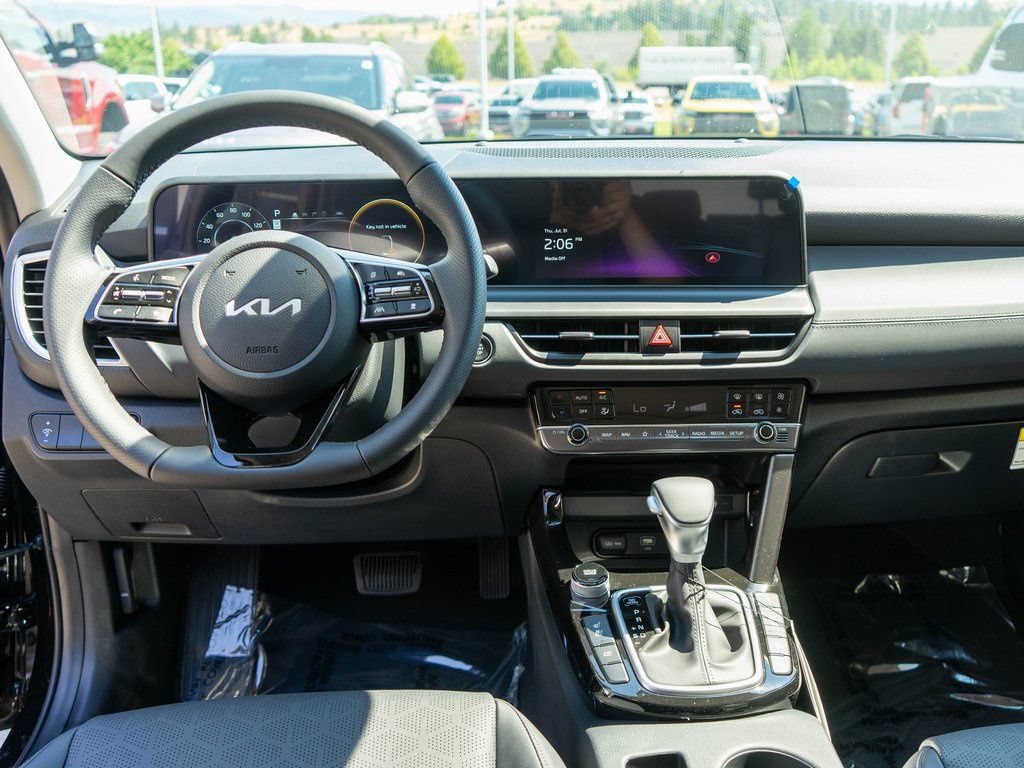 New 2026 Kia Seltos SX w/ SX Sunroof Package AWD/4WD image 14