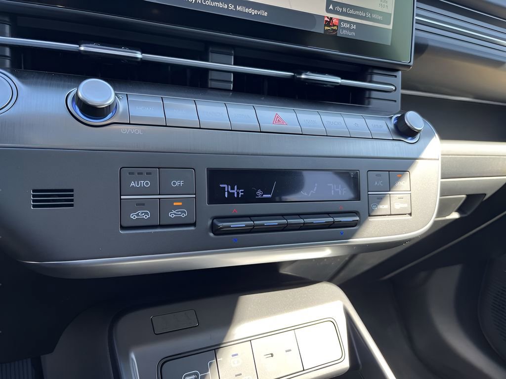 Used 2024 Hyundai Kona Limited FWD image 16