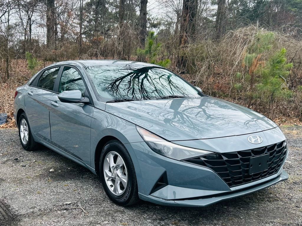 Used 2021 Hyundai Elantra SE image 9