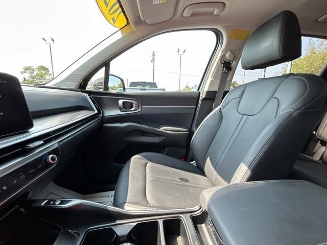 Used 2025 Kia Sorento EX w/ EX Panoramic Sunroof Package AWD/4WD image 54