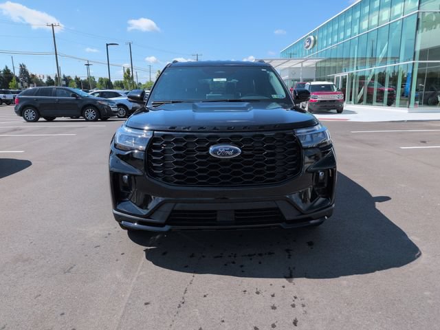 Certified 2025 Ford Explorer ST-Line AWD/4WD image 2