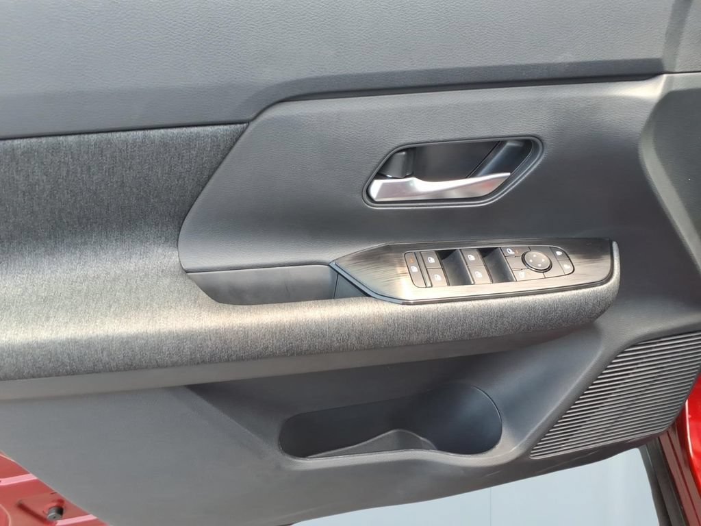New 2026 Nissan Kicks SV w/ SV Premium Package FWD image 13