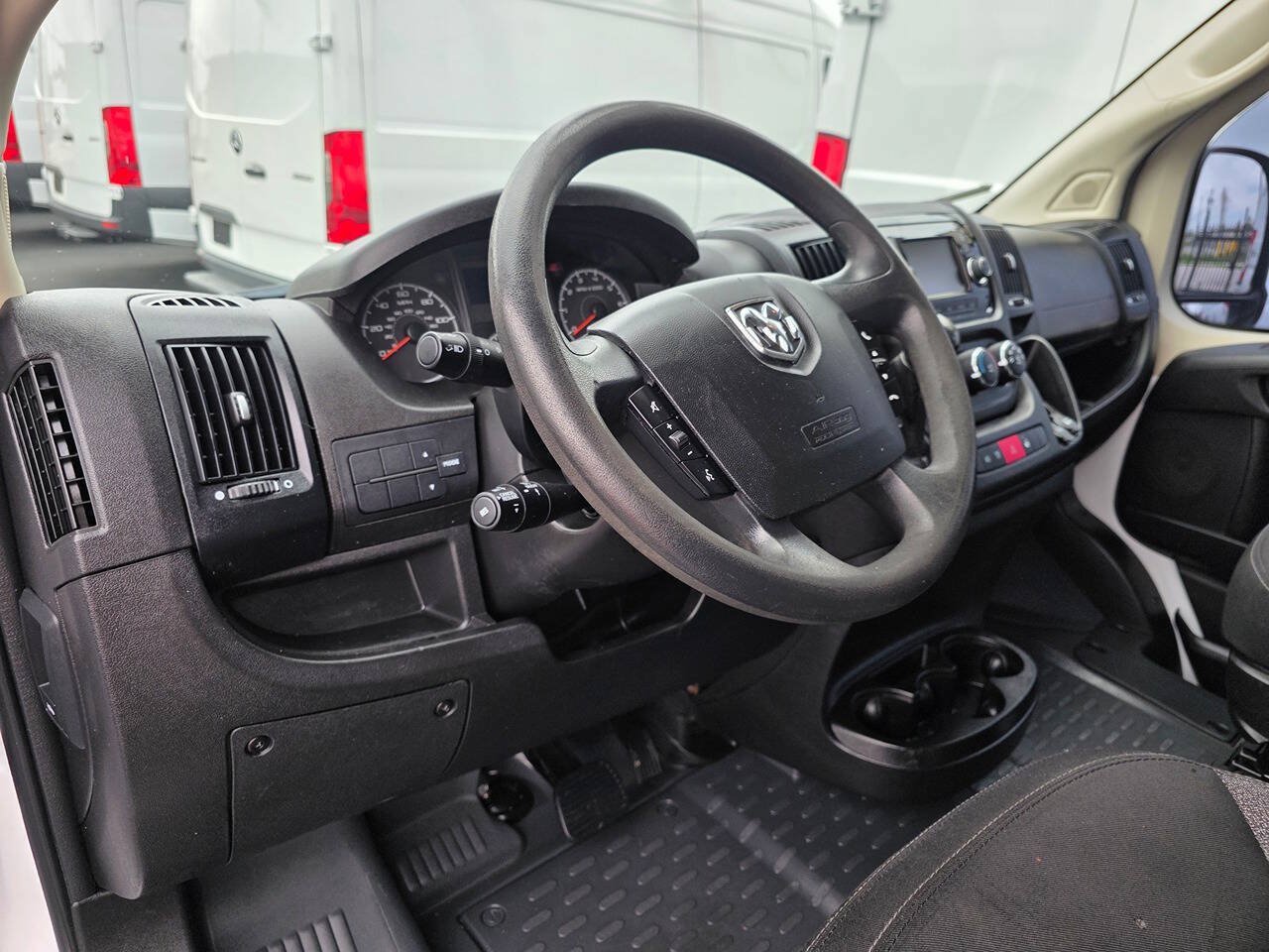 Used 2020 RAM ProMaster 2500 w/ Premium Appearance Group FWD image 16
