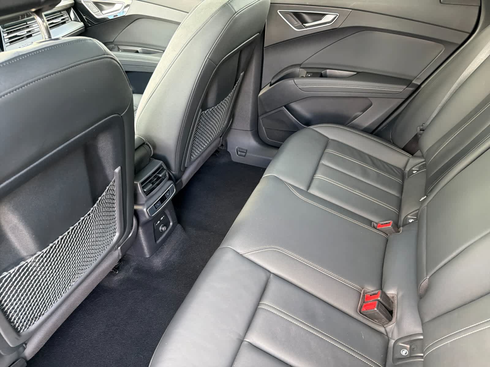 Used 2024 Audi Q4 e-tron Premium w/ Convenience Package AWD/4WD image 4
