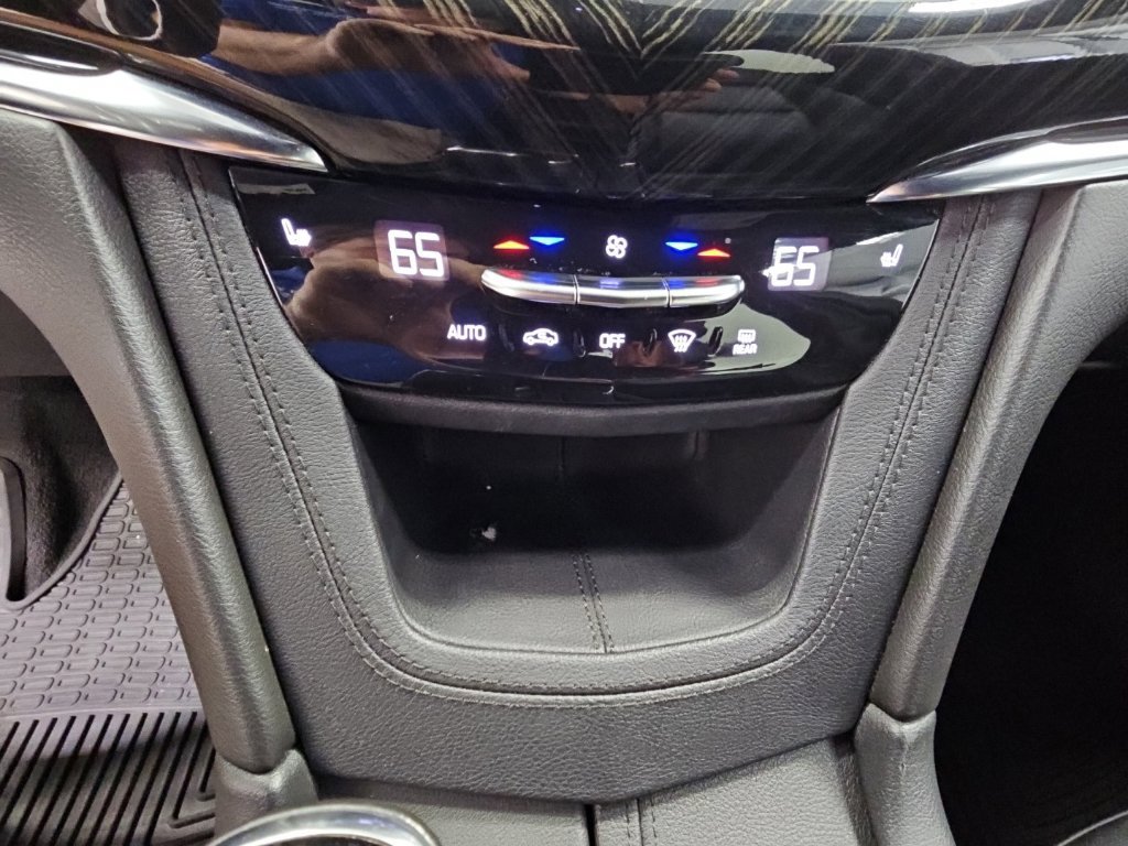 Used 2021 Cadillac XT6 Premium Luxury FWD image 20
