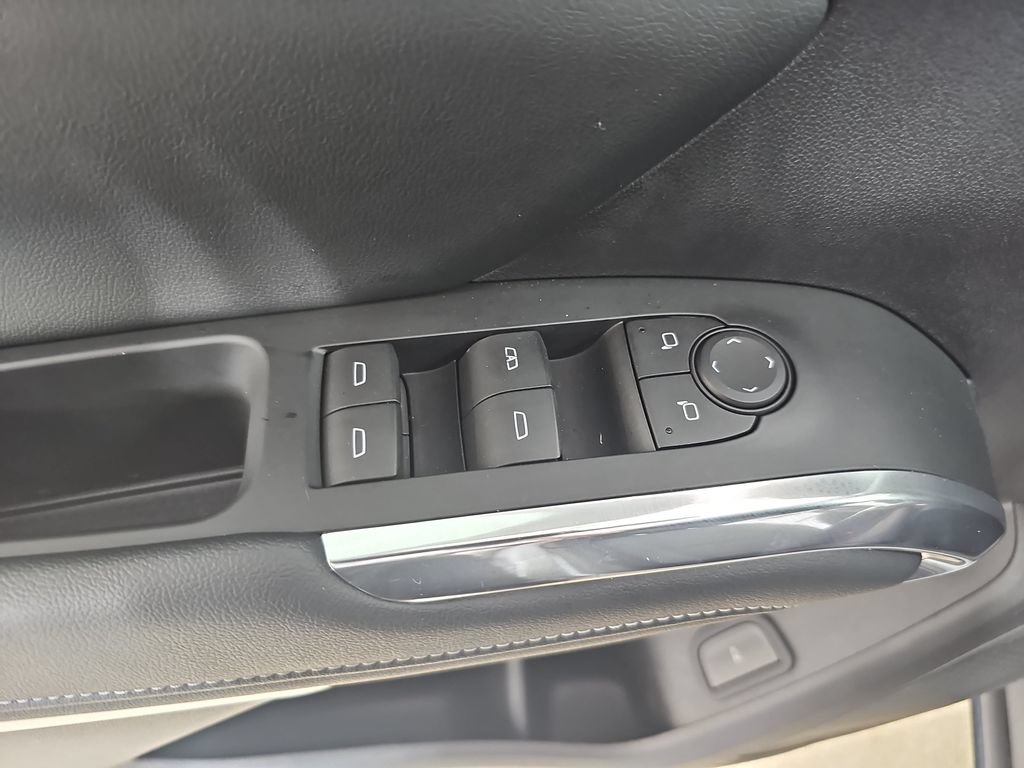 Certified 2024 Chevrolet Traverse LT w/ Trailering Package FWD image 34