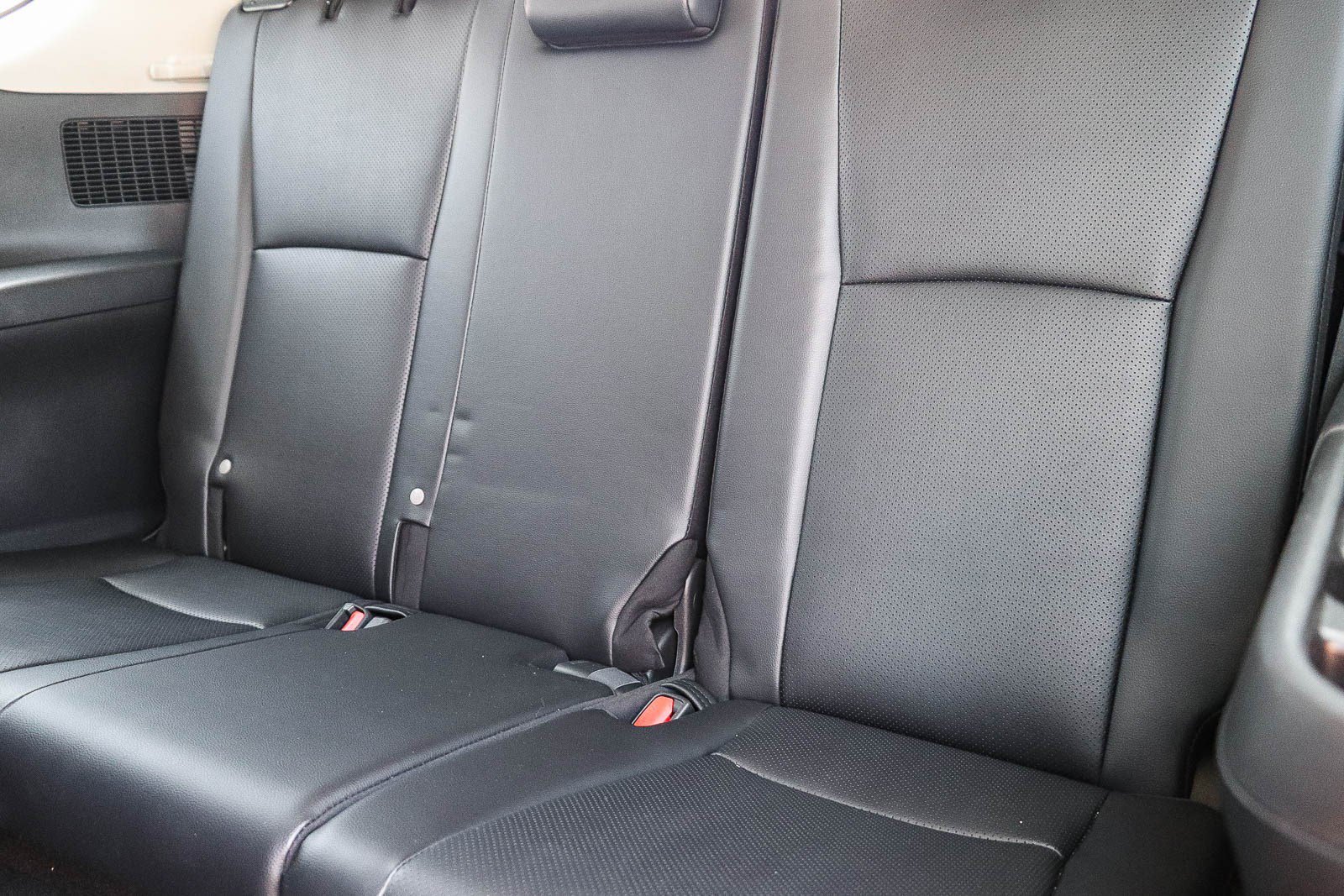 Used 2024 Toyota Grand Highlander XLE FWD image 19