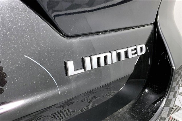 New 2025 Jeep Grand Cherokee Limited w/ Trailer Tow Package image 10