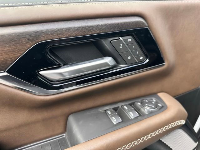 New 2026 GMC Yukon Denali Ultimate AWD/4WD image 5