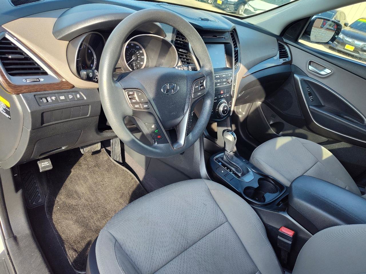 Used 2018 Hyundai Santa Fe Sport w/ 2.4L Value Package 02 FWD image 16