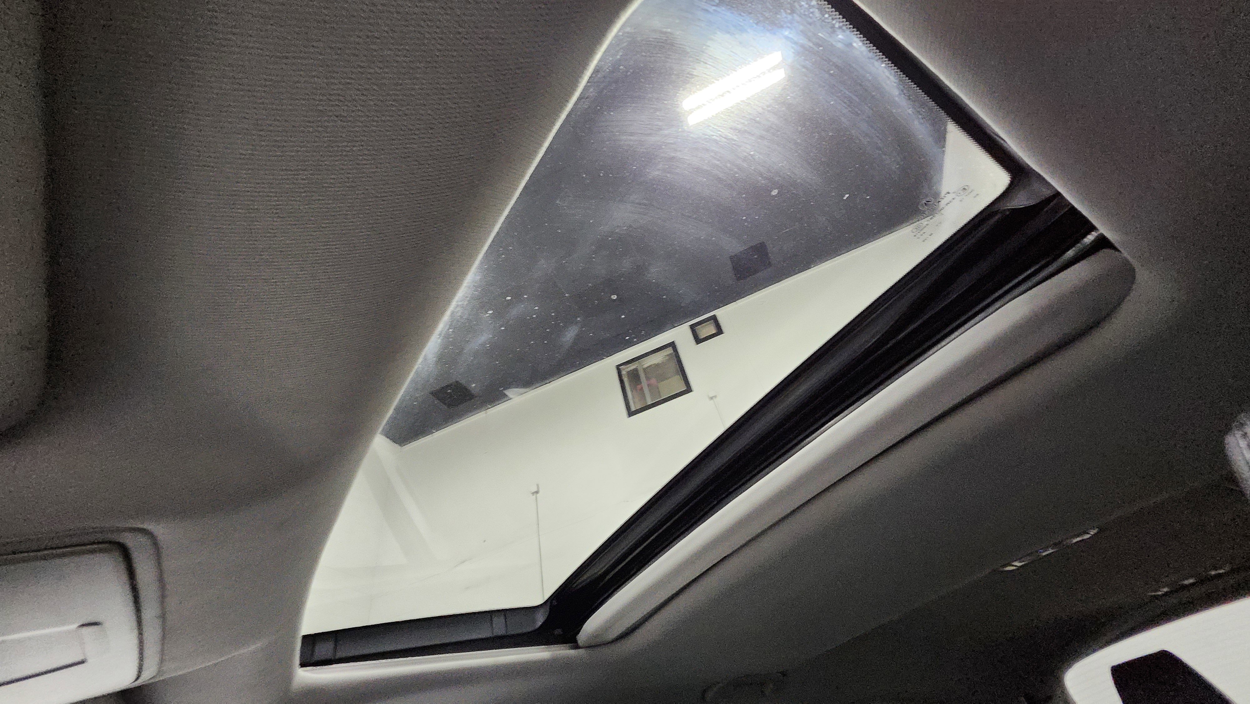 Used 2016 Acura MDX SH-AWD image 2