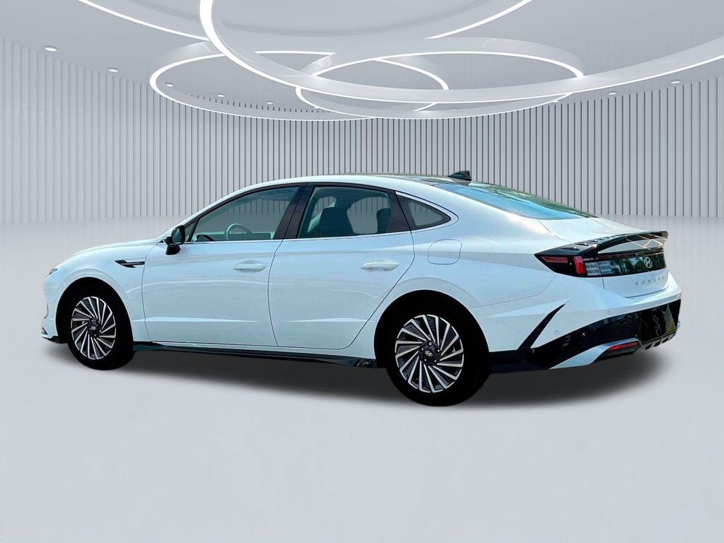 New 2025 Hyundai Sonata Limited image 4