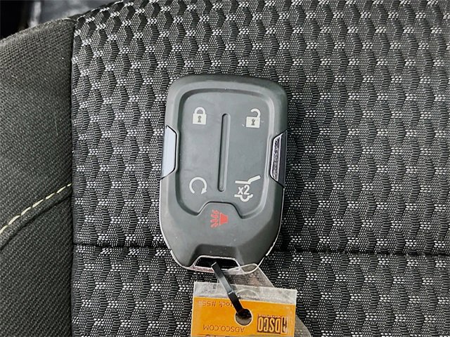 Used 2023 GMC Acadia SLE w/ Driver Convenience Package image 30