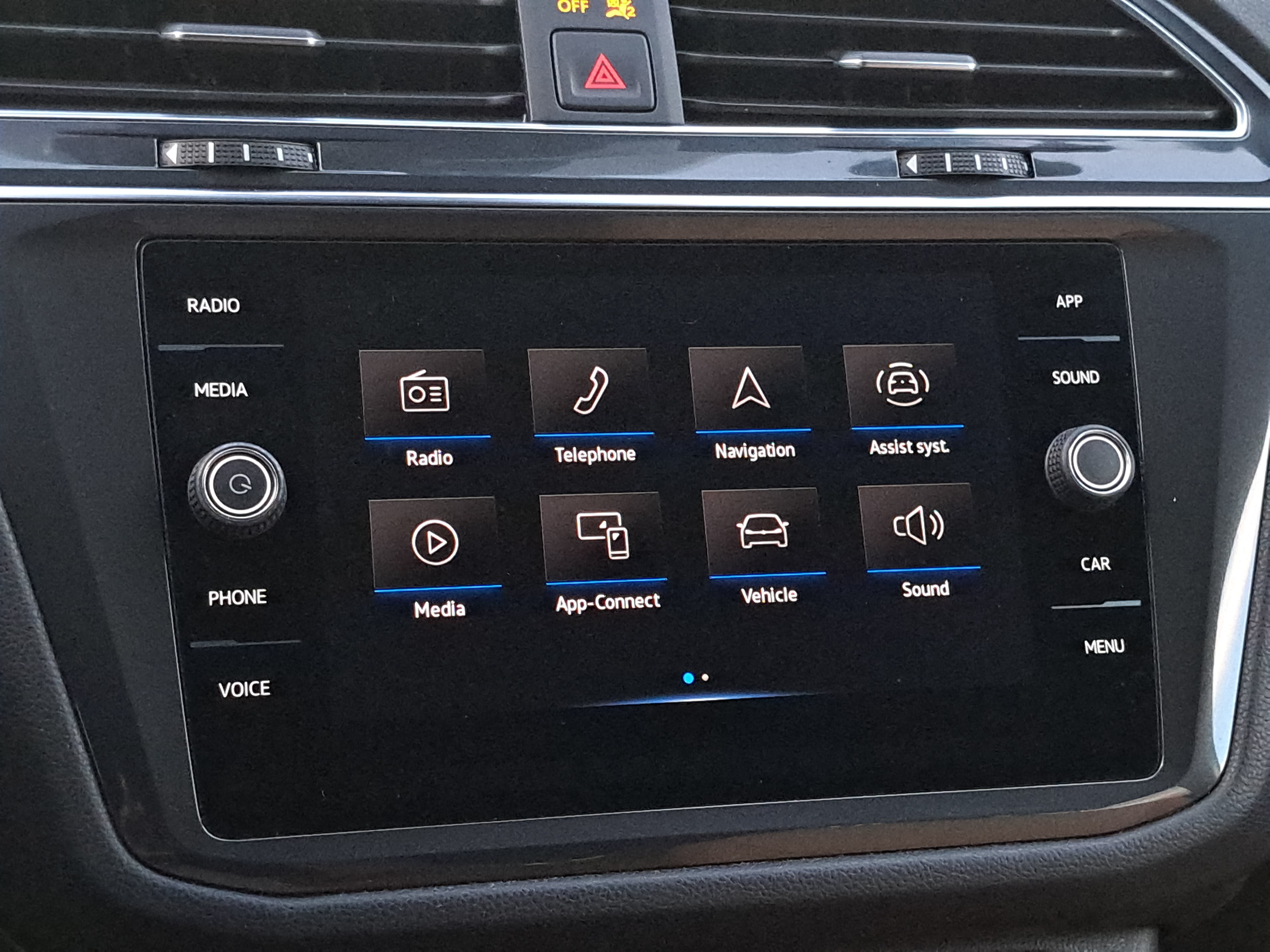 Certified 2022 Volkswagen Tiguan SE R-Line AWD/4WD image 23