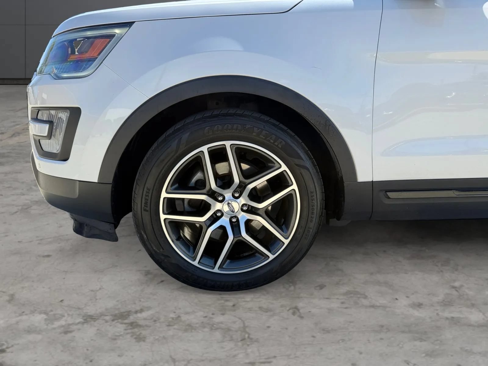 Used 2016 Ford Explorer Sport w/ Equipment Group 401A AWD/4WD image 43