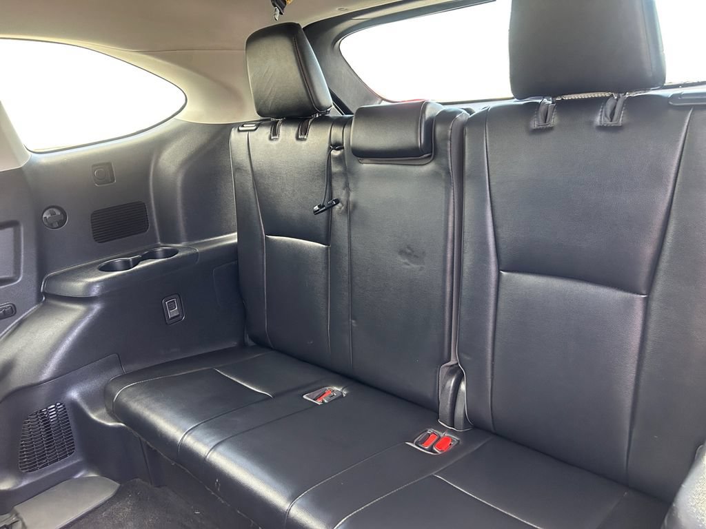 Used 2021 Toyota Highlander XLE FWD image 17