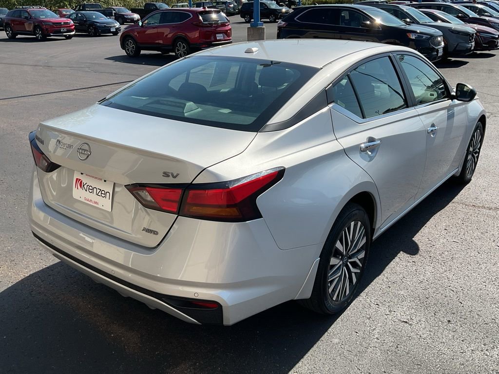 Used 2024 Nissan Altima 2.5 SV AWD/4WD image 5