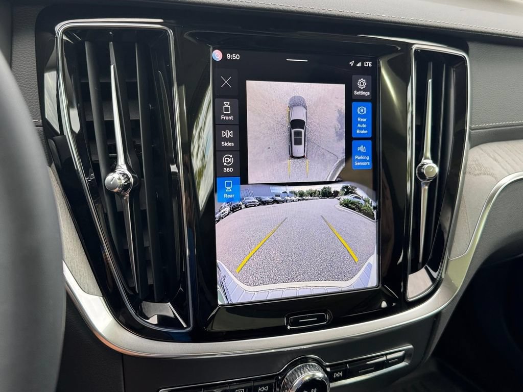 Certified 2025 Volvo V60 B5 Cross Country Ultra AWD/4WD image 20