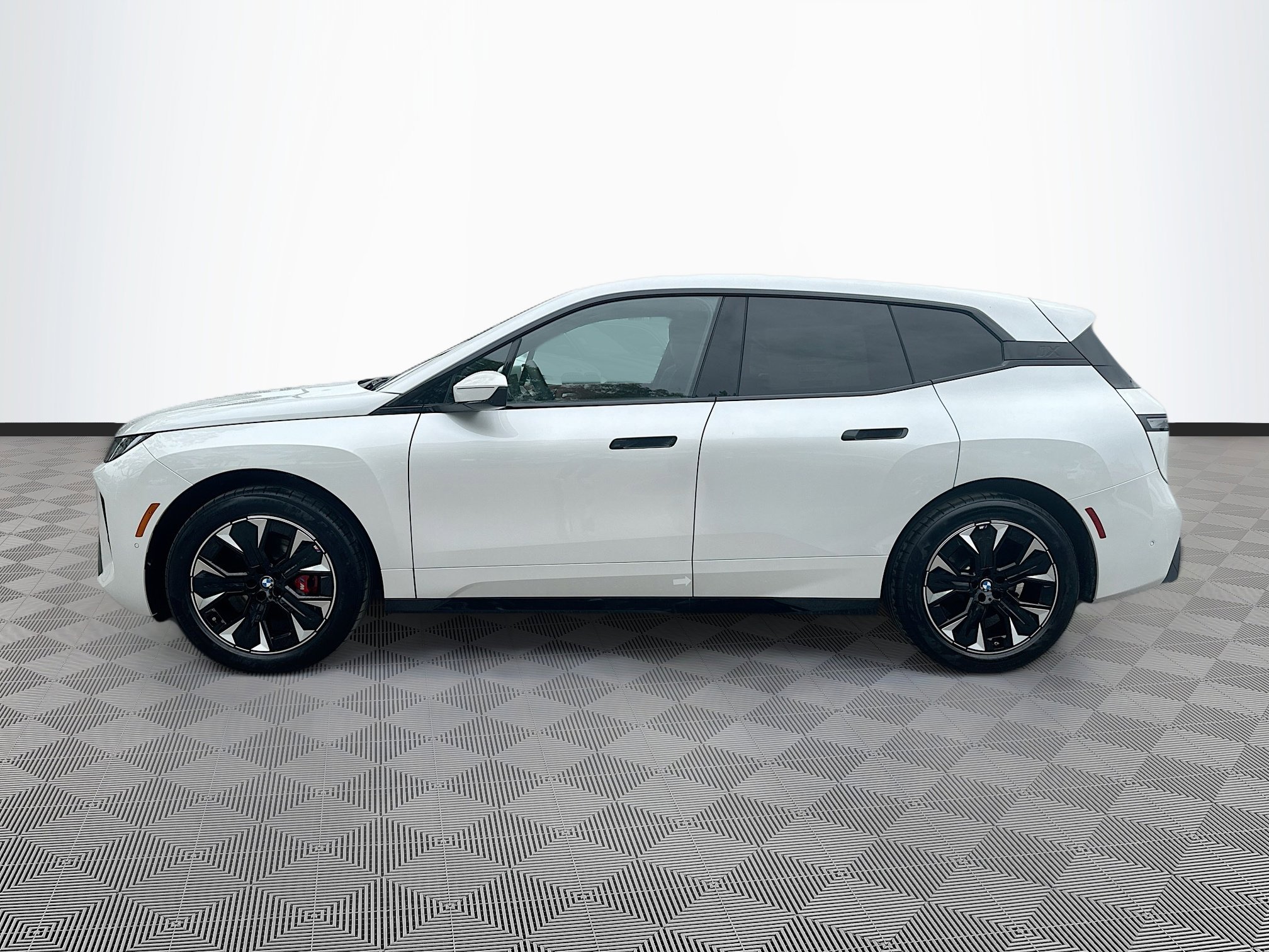 New 2026 BMW iX xDrive60 image 4
