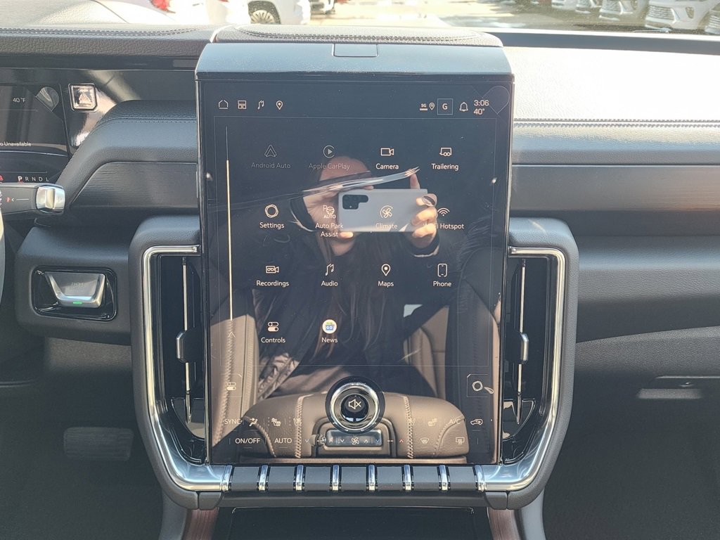 New 2026 GMC Yukon Denali w/ Sun & Power Step Package image 30