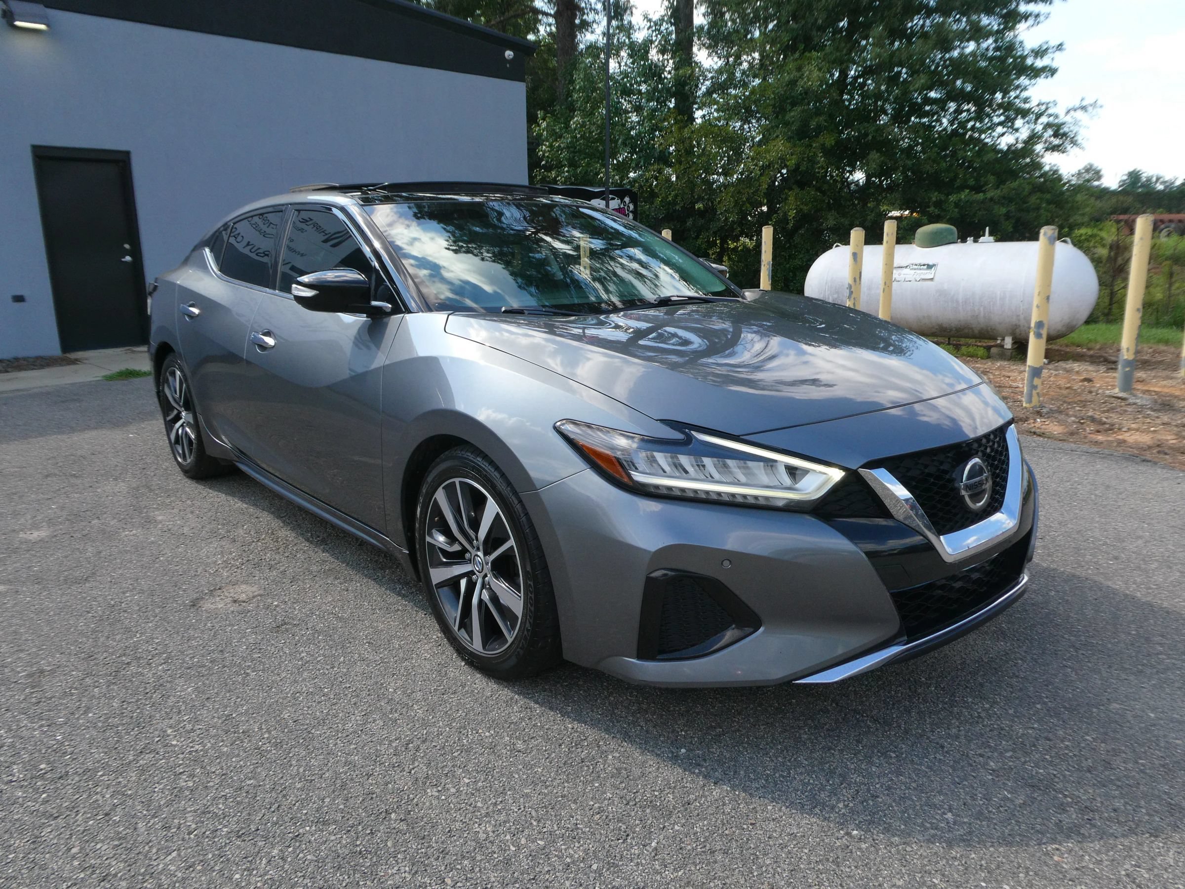Used 2020 Nissan Maxima 3.5 SL FWD image 3