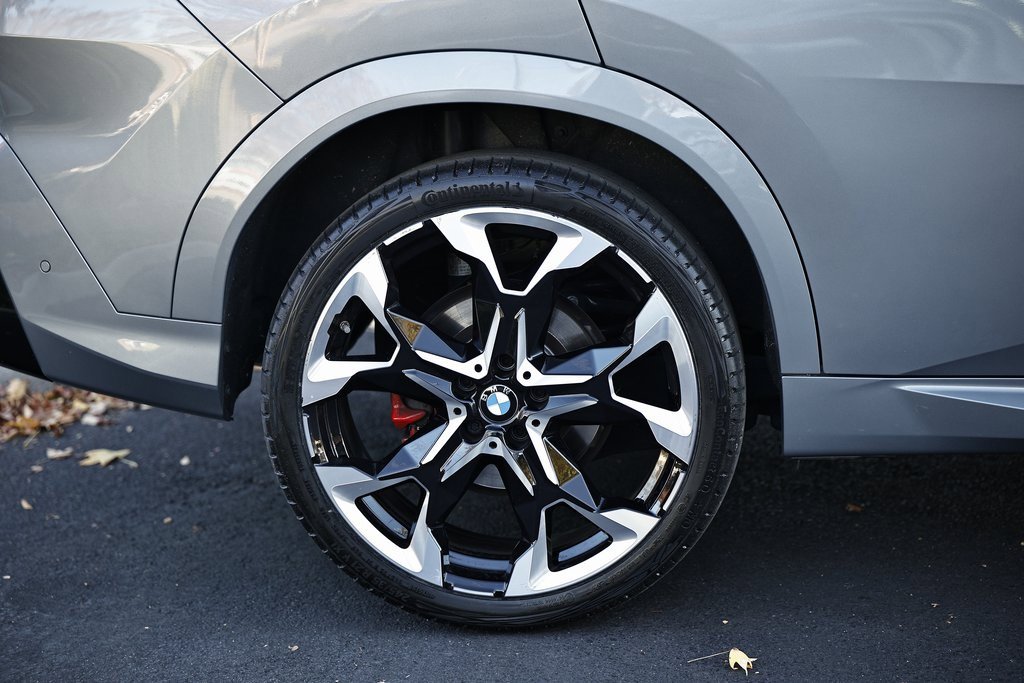 Certified 2025 BMW X2 xDrive28i w/ Technology Package image 6