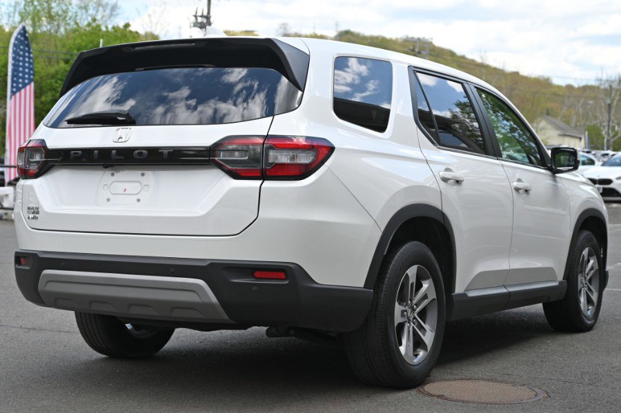 Used 2025 Honda Pilot EX-L image 5