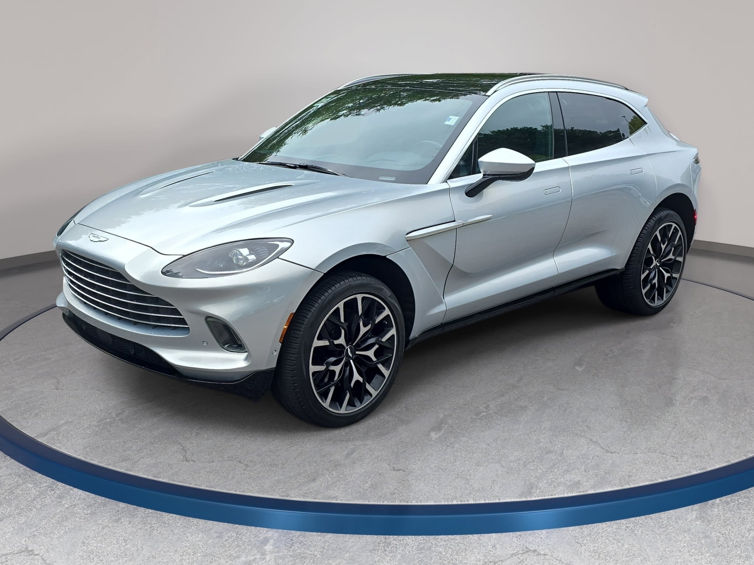 Used 2021 Aston Martin DBX AWD/4WD video 1