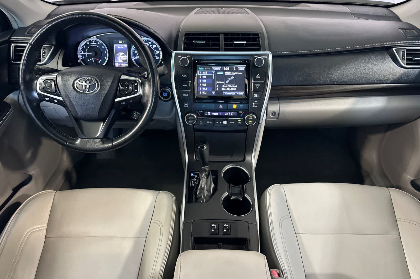 Used 2017 Toyota Camry XLE w/ Moonroof Package FWD image 4