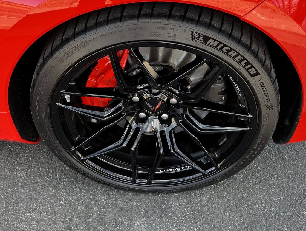 Used 2025 Chevrolet Corvette Z06 image 11