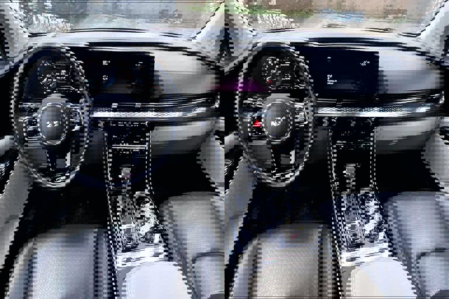 Used 2022 Kia Carnival SX Prestige FWD image 16