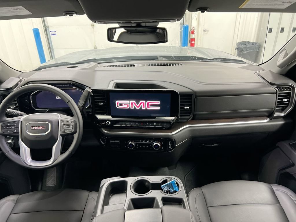 Certified 2026 GMC Sierra 1500 SLT image 10