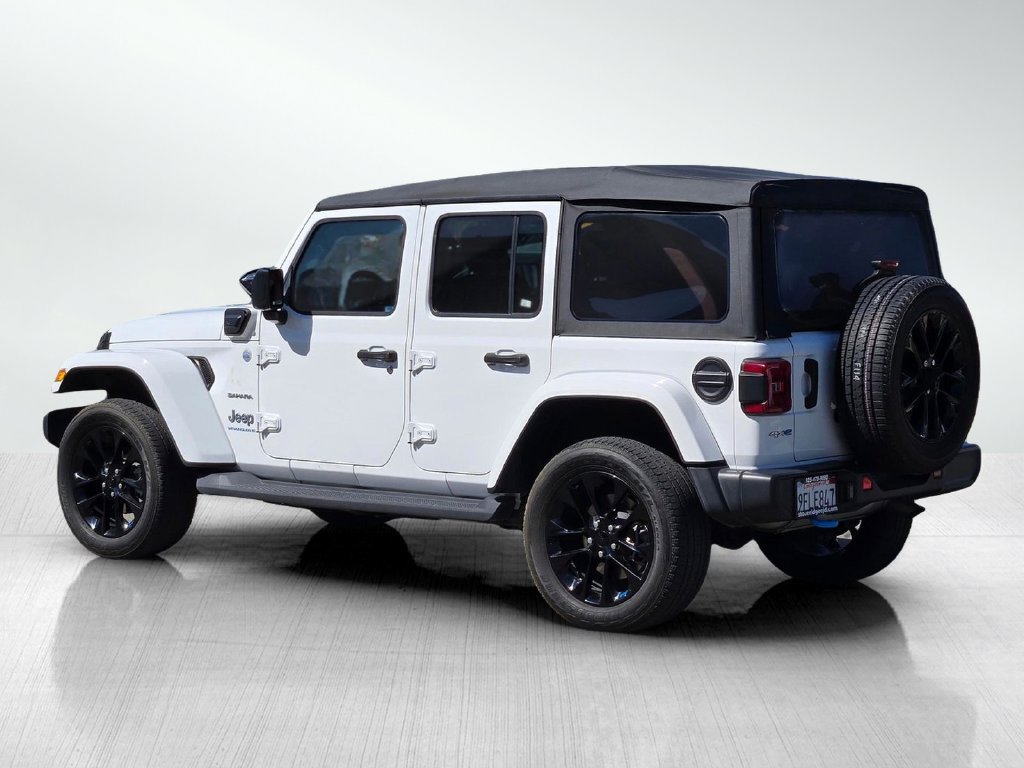 Used 2023 Jeep Wrangler Unlimited Sahara w/ Cold Weather Group AWD/4WD image 8