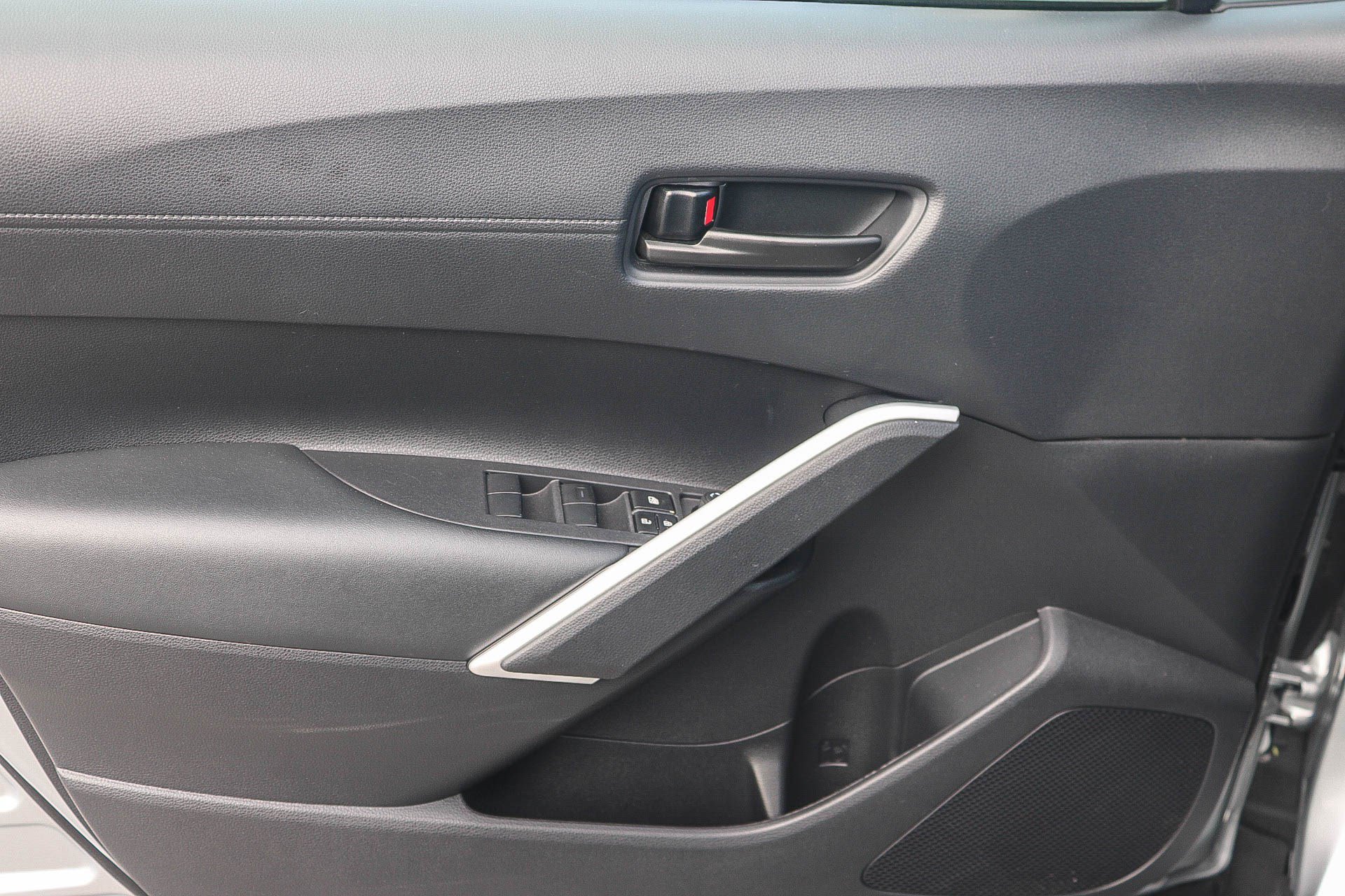 Certified 2024 Toyota Corolla Cross AWD Hybrid image 21