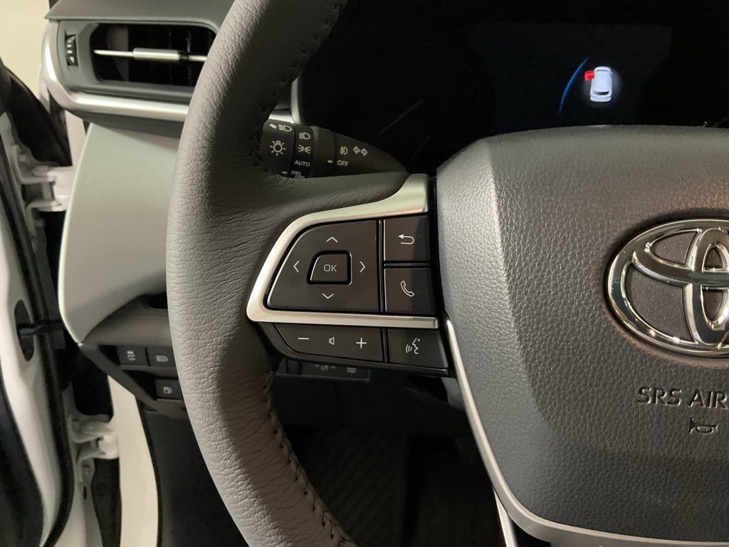 New 2026 Toyota Sienna XLE FWD image 28