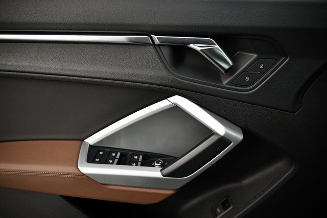 Used 2021 Audi Q3 2.0T Premium w/ Convenience Package image 15