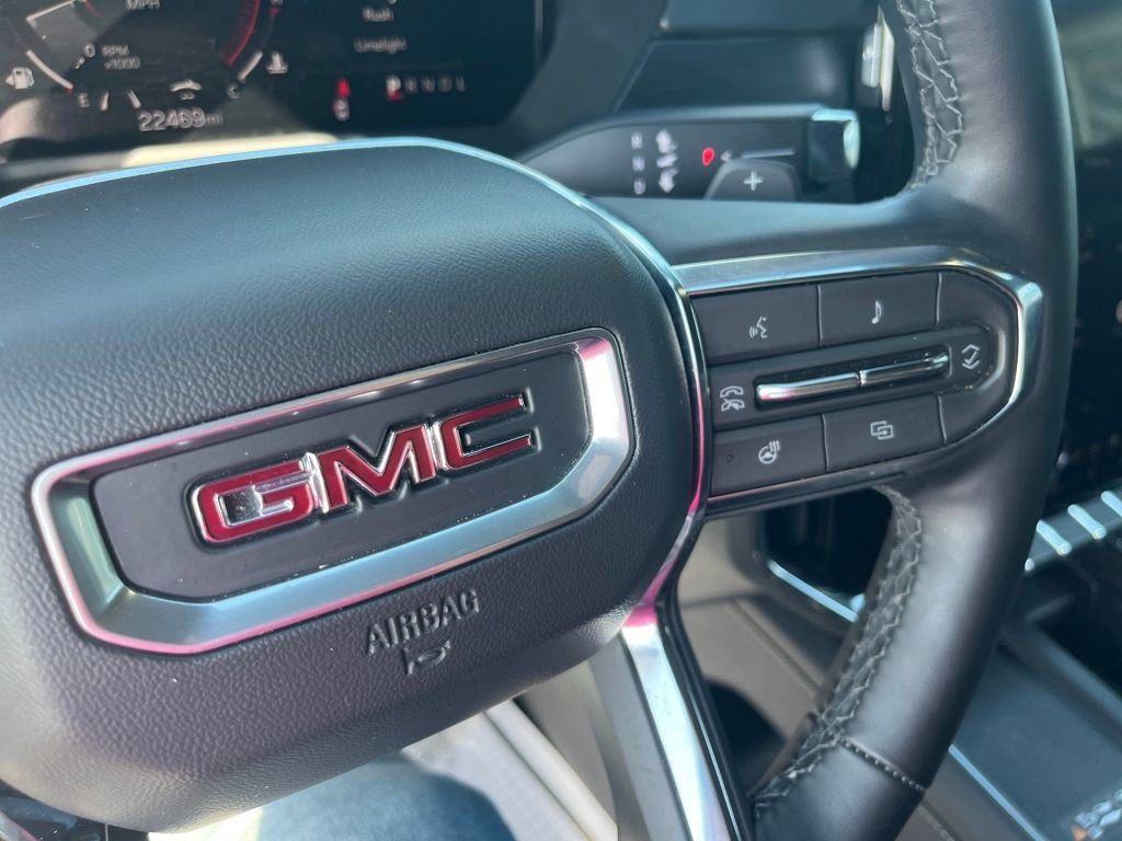 Used 2025 GMC Acadia Elevation image 12