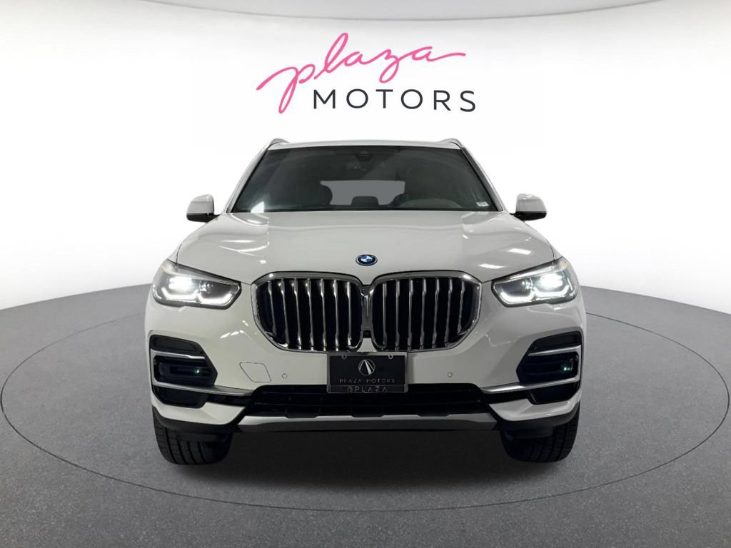 Certified 2023 BMW X5 xDrive45e w/ Climate Comfort Package AWD/4WD image 3