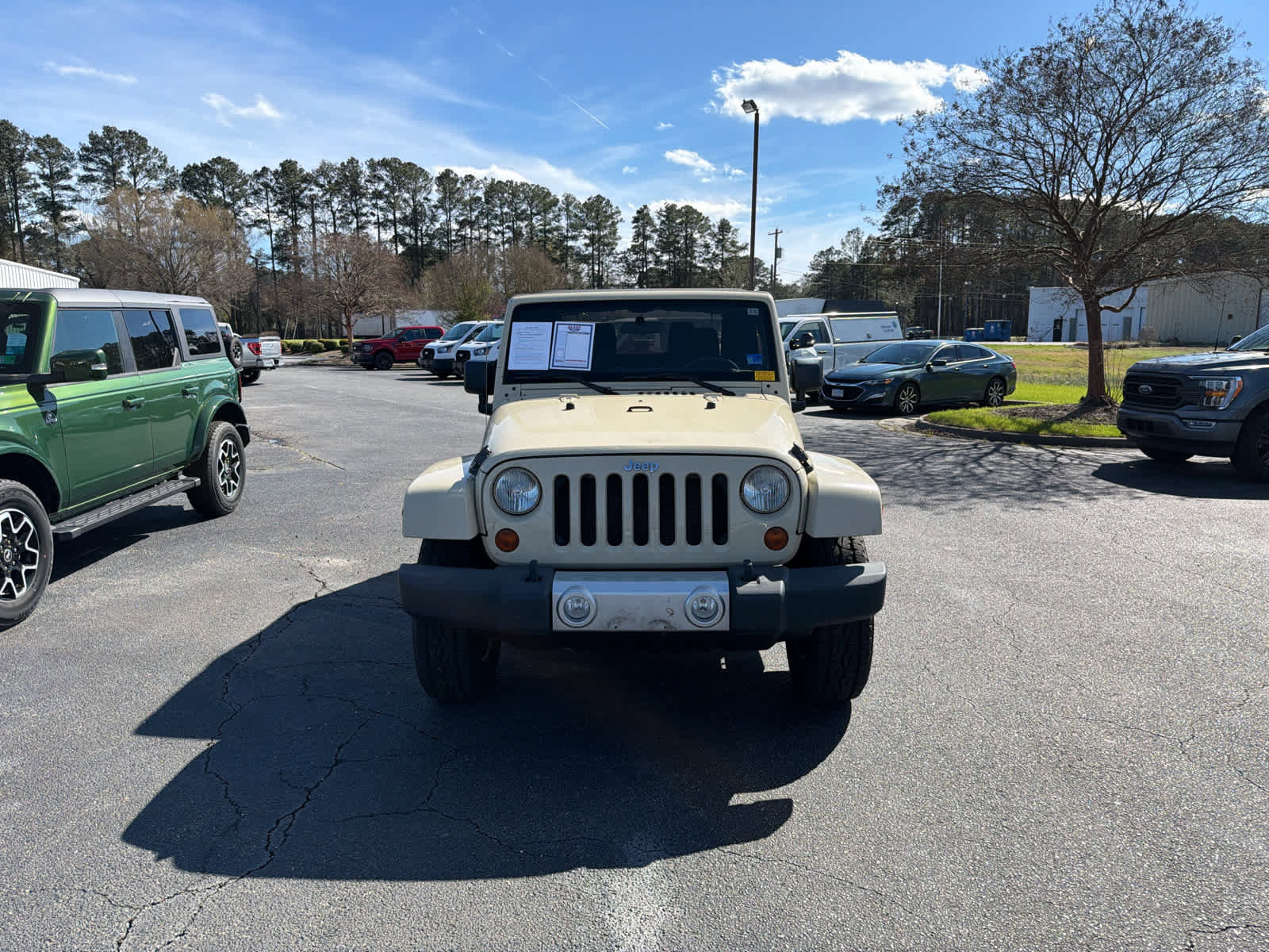 Used 2011 Jeep Wrangler Sahara w/ Connectivity Group image 8