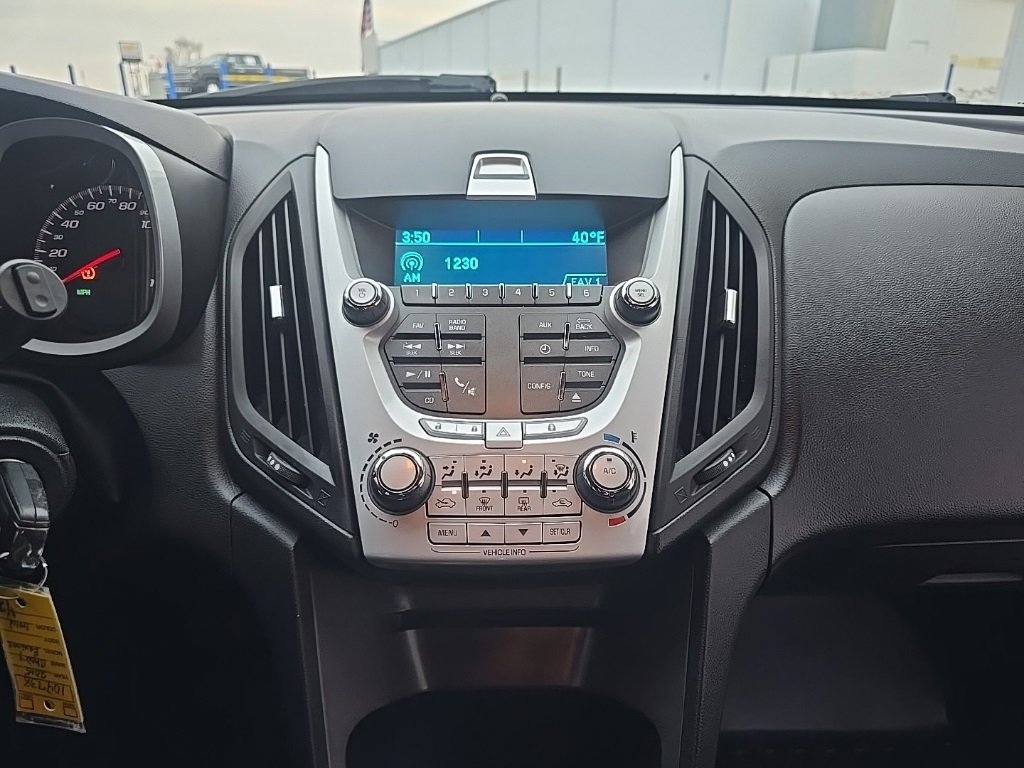 Used 2015 Chevrolet Equinox LS image 28